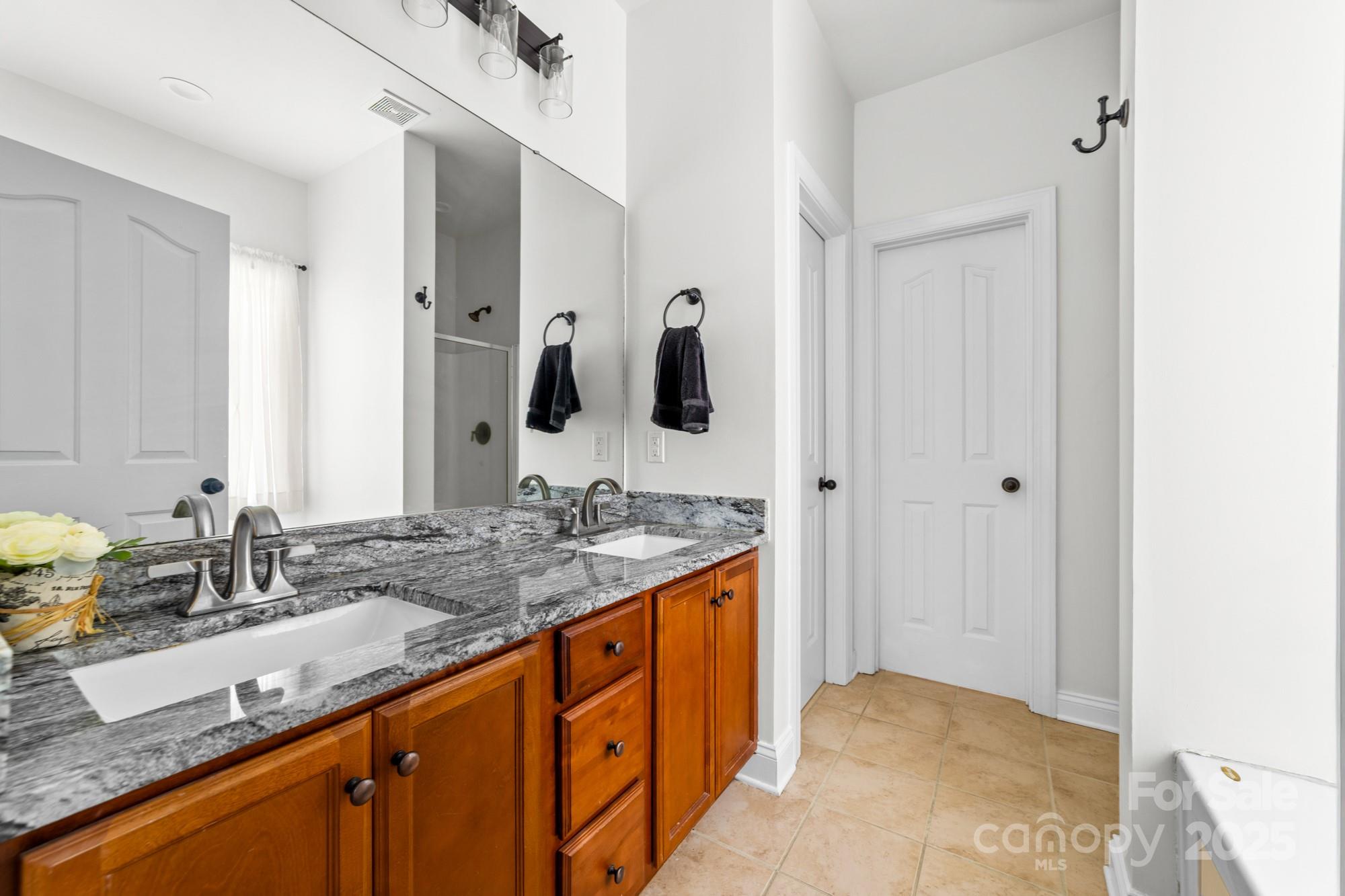 Ole Eastpointe - Residential