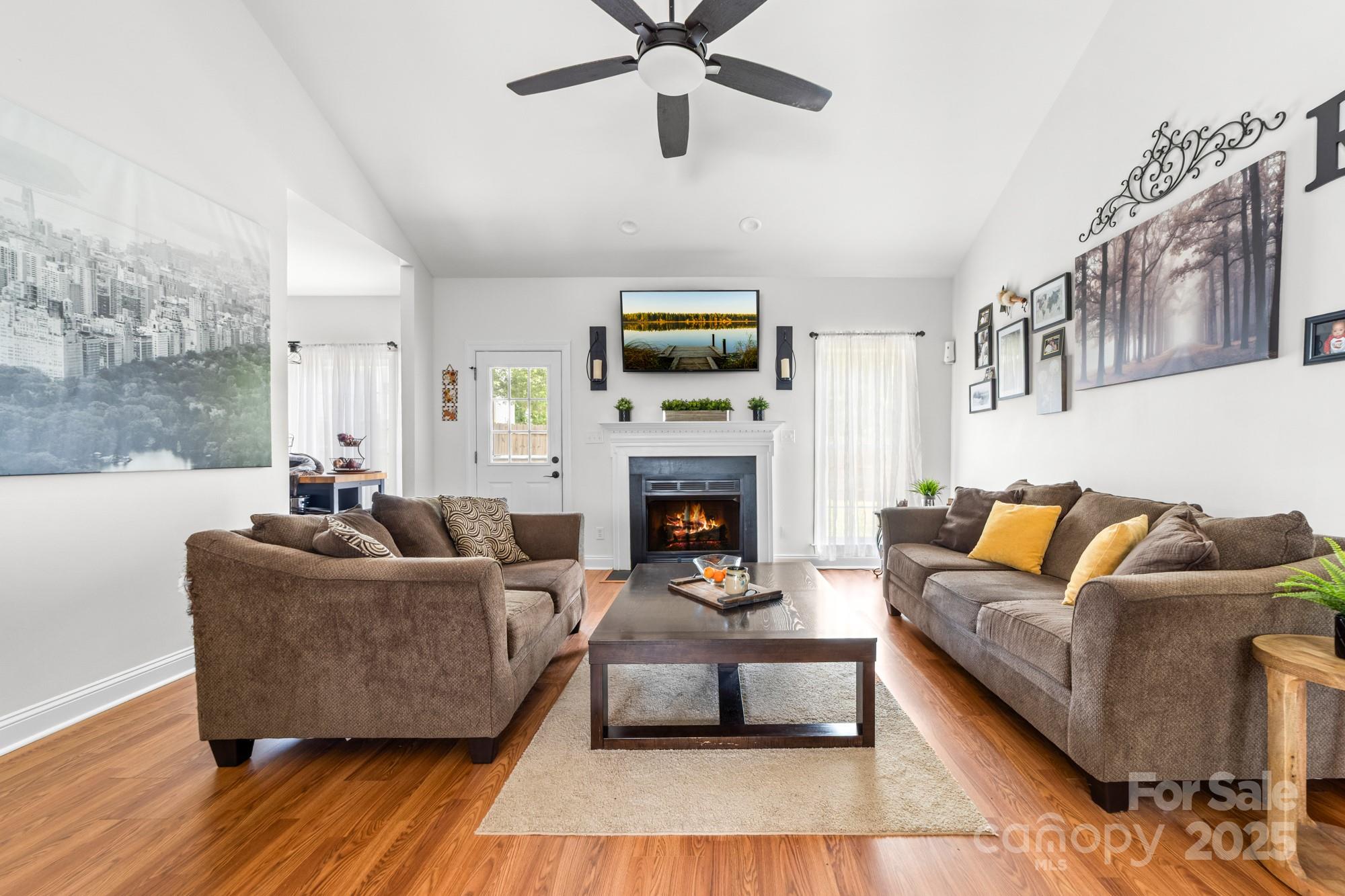 212 Victoria Circle