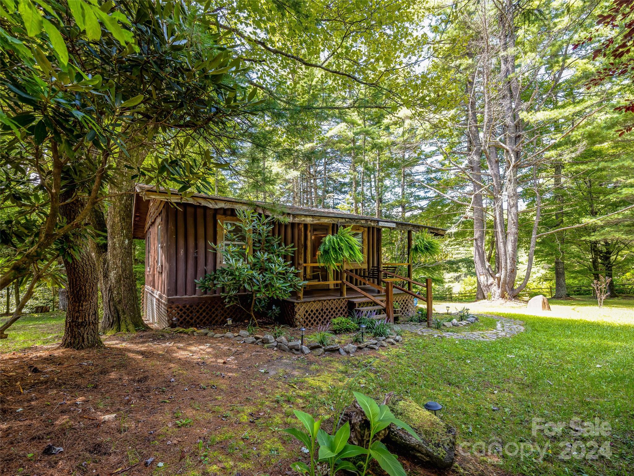 685 Shumont Road