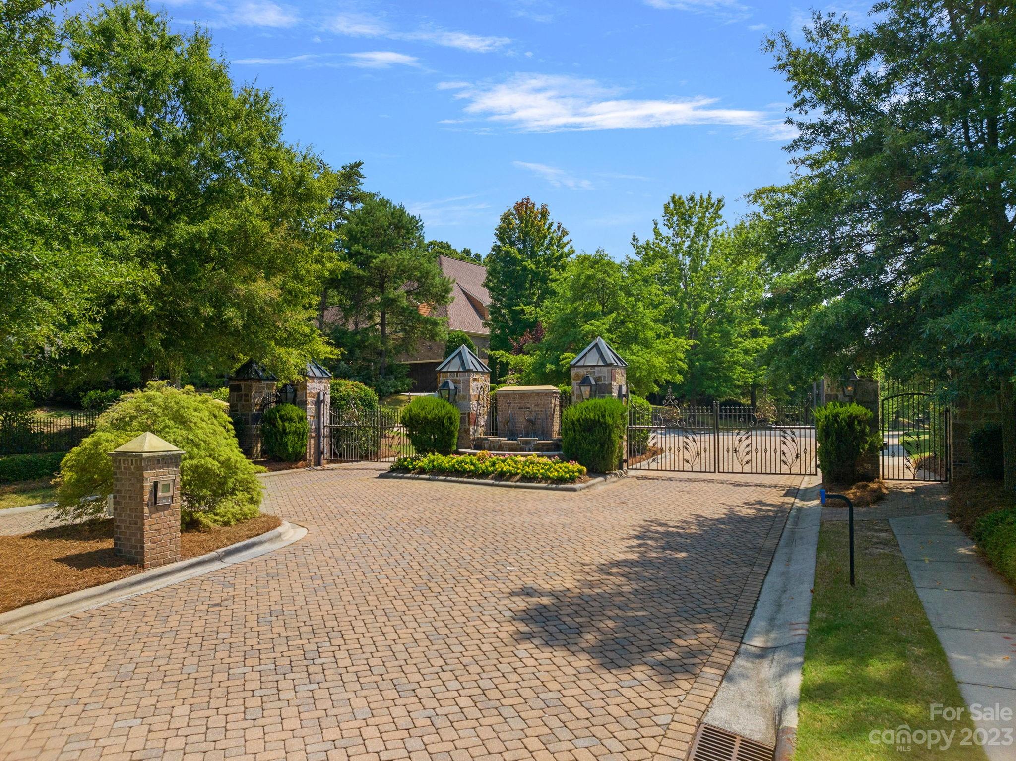 The Palisades - Residential