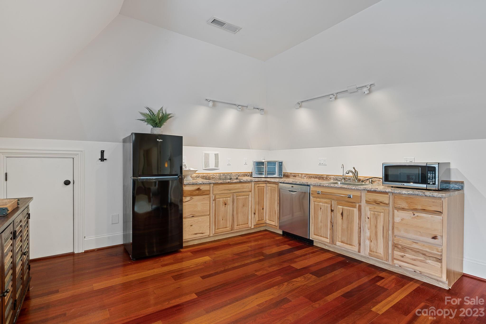 The Palisades - Residential