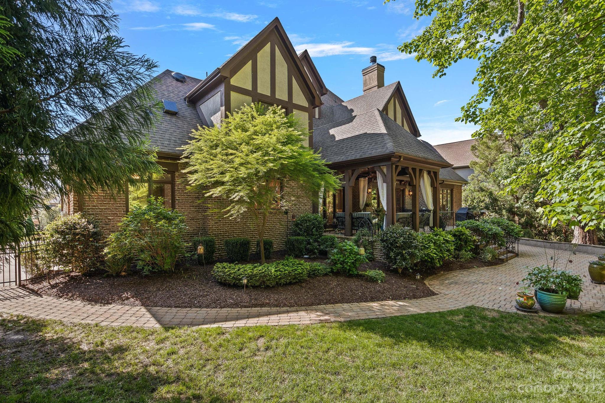 The Palisades - Residential