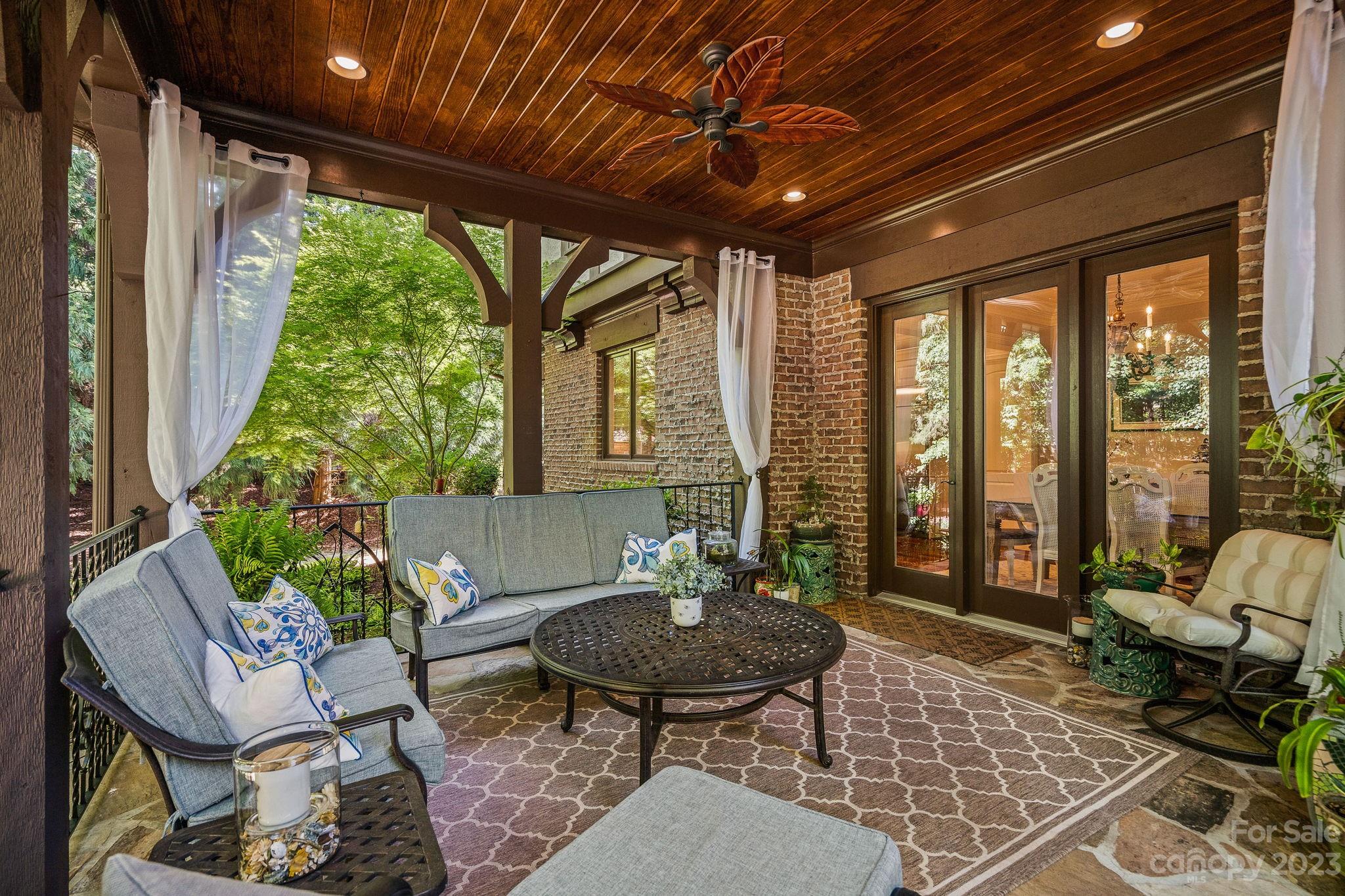 The Palisades - Residential