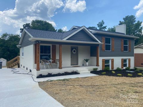 5840 Charing Place Charlotte NC 28211