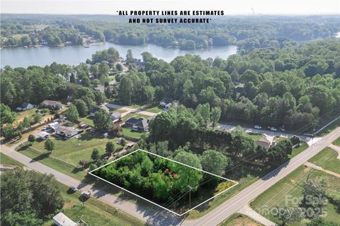Photo of 3650 Jefferson Street, Sherrills Ford, NC 28673 (MLS # 4252363)