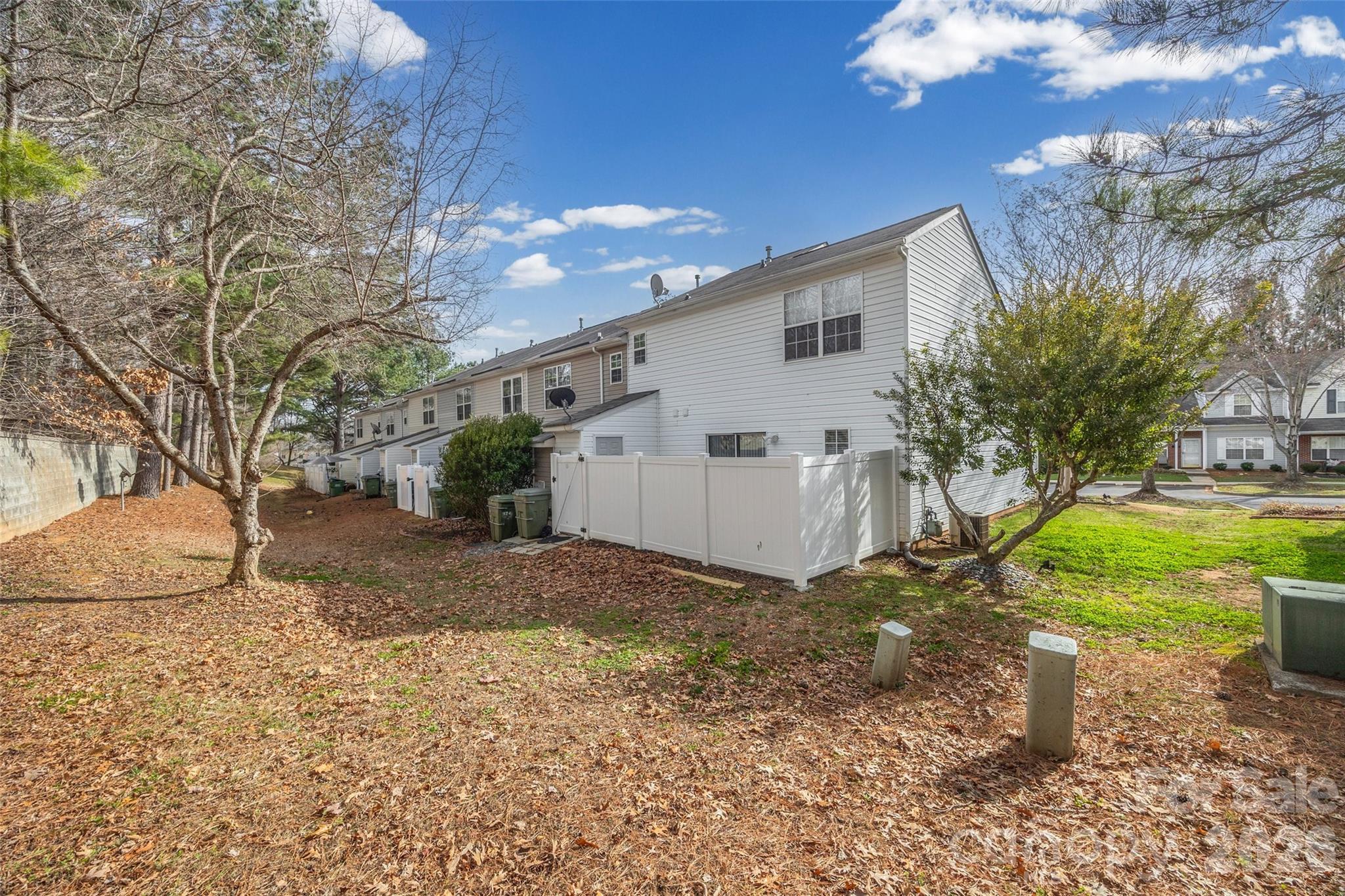 The Townes At River Crossing - Residential