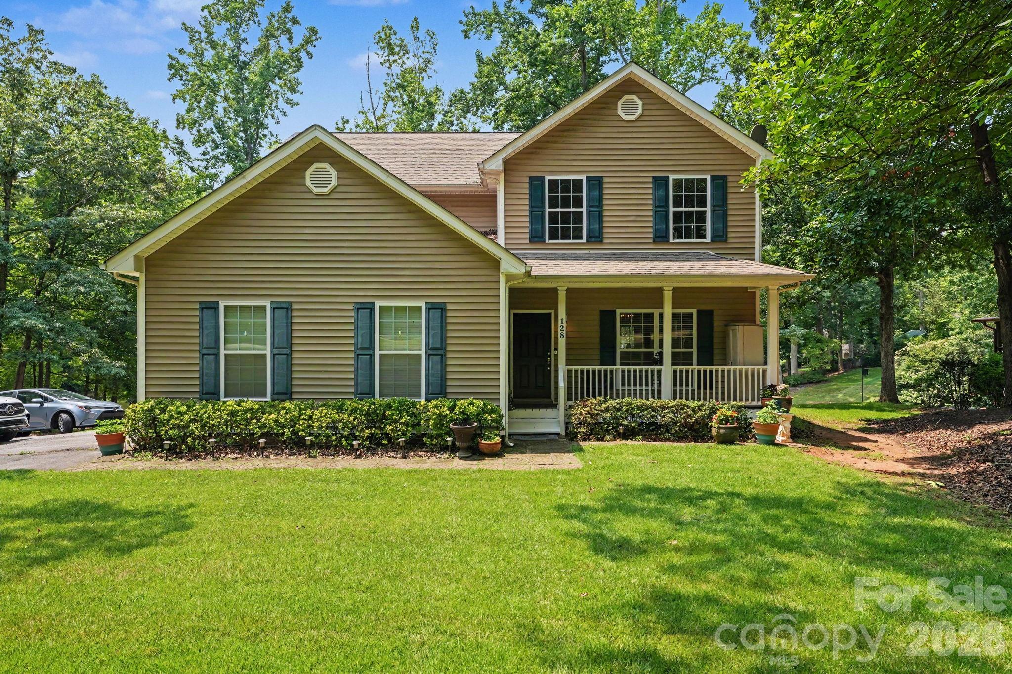 128 La Agua Lane