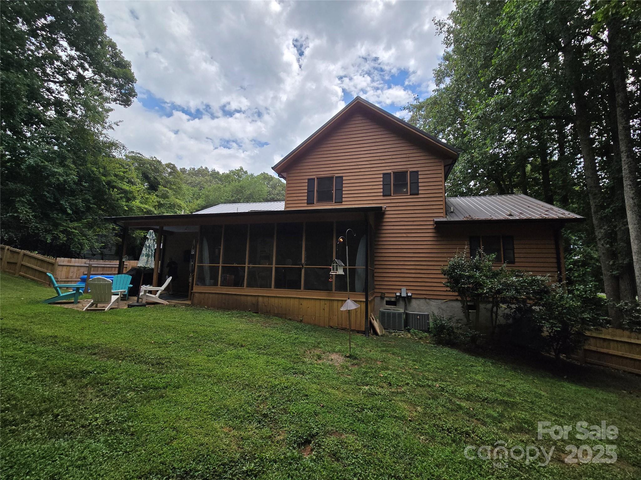 1100 Hidden Creek Court