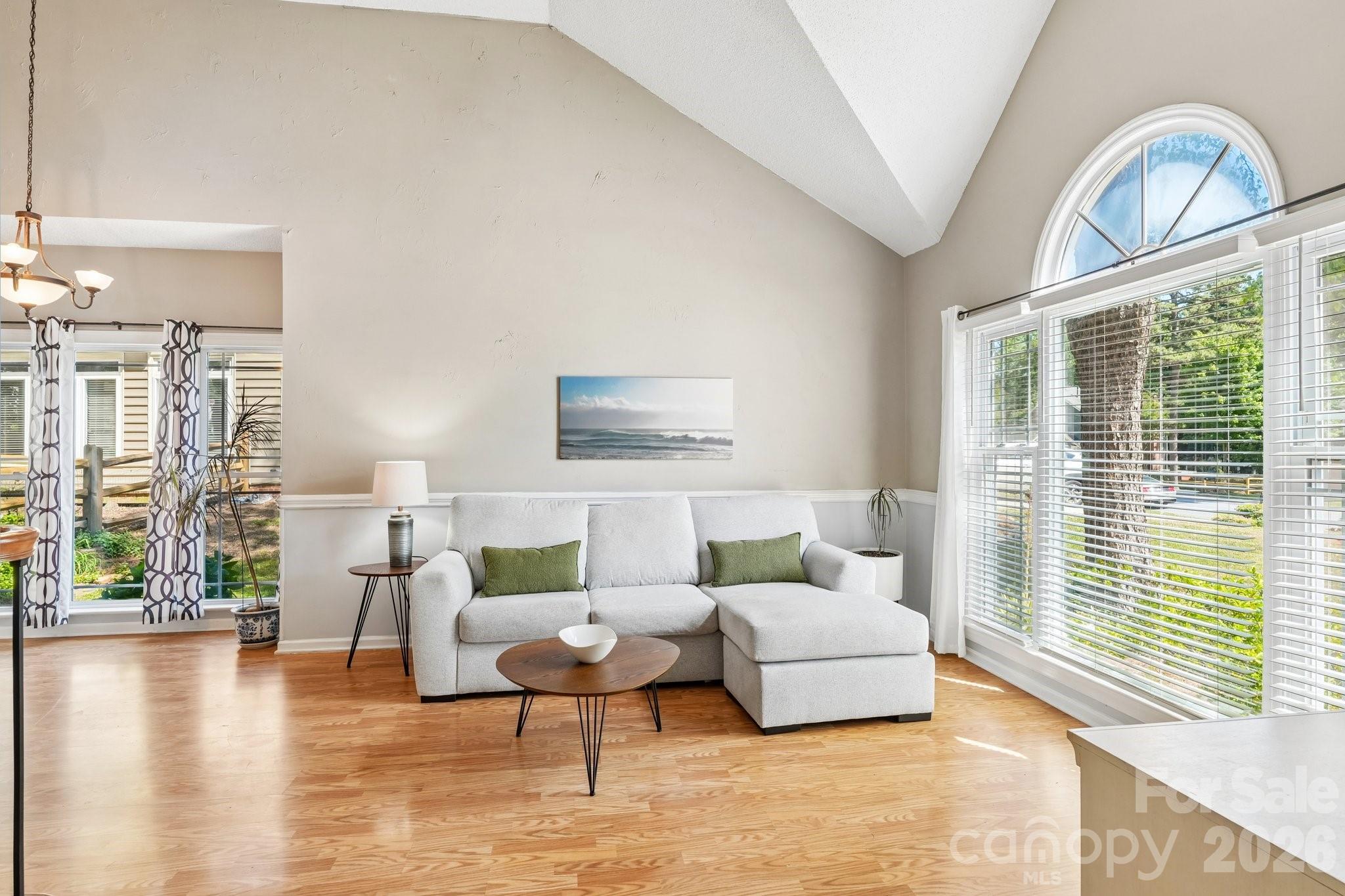 186 Southhaven Drive