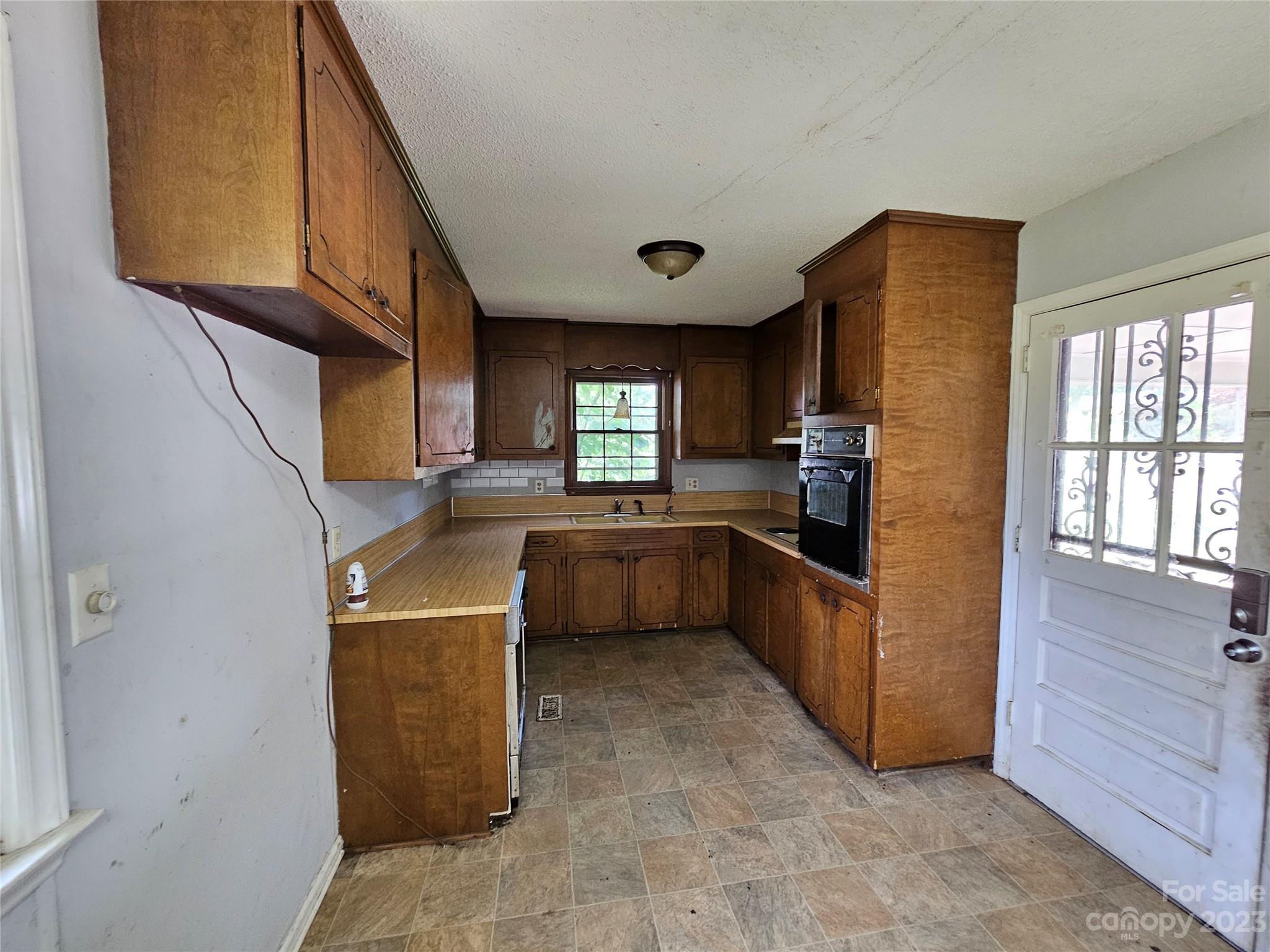 Wesson Heights - Residential