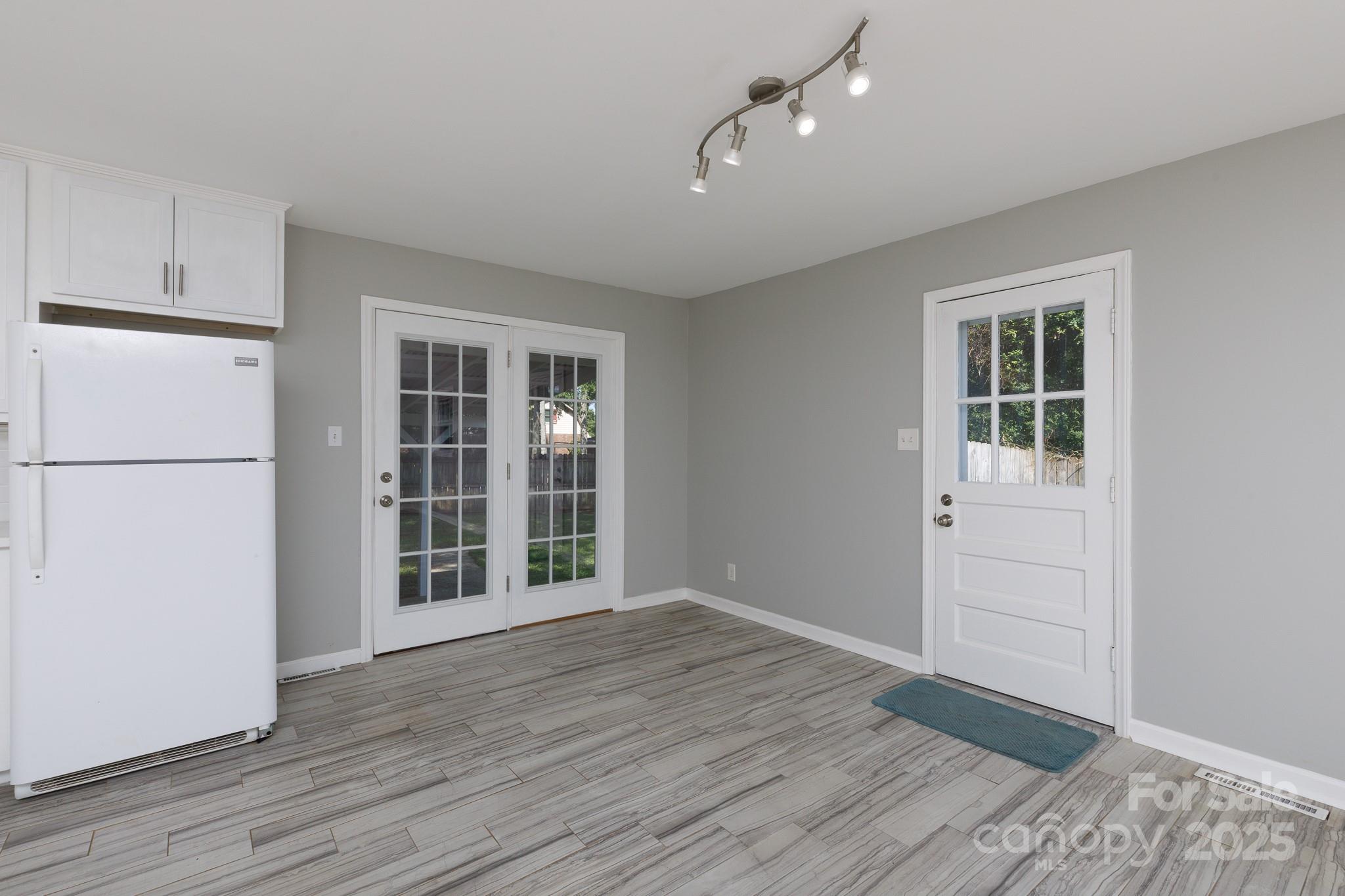 Midbrook - Residential