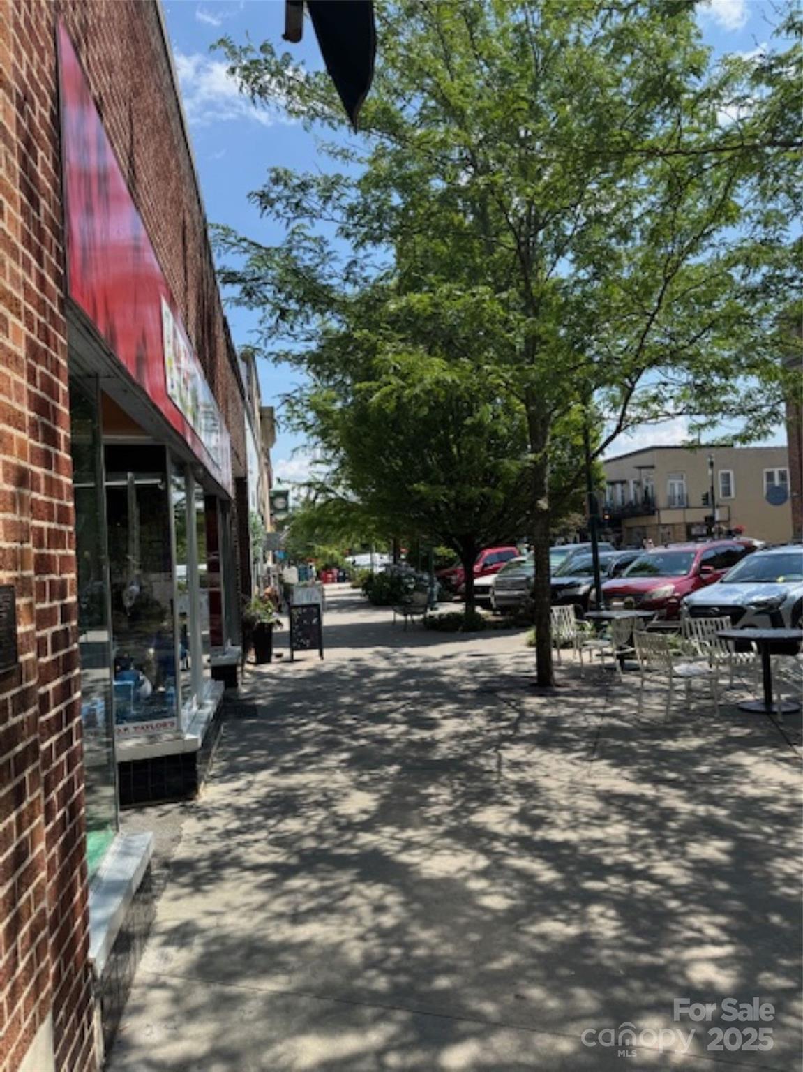 418 N Main Street