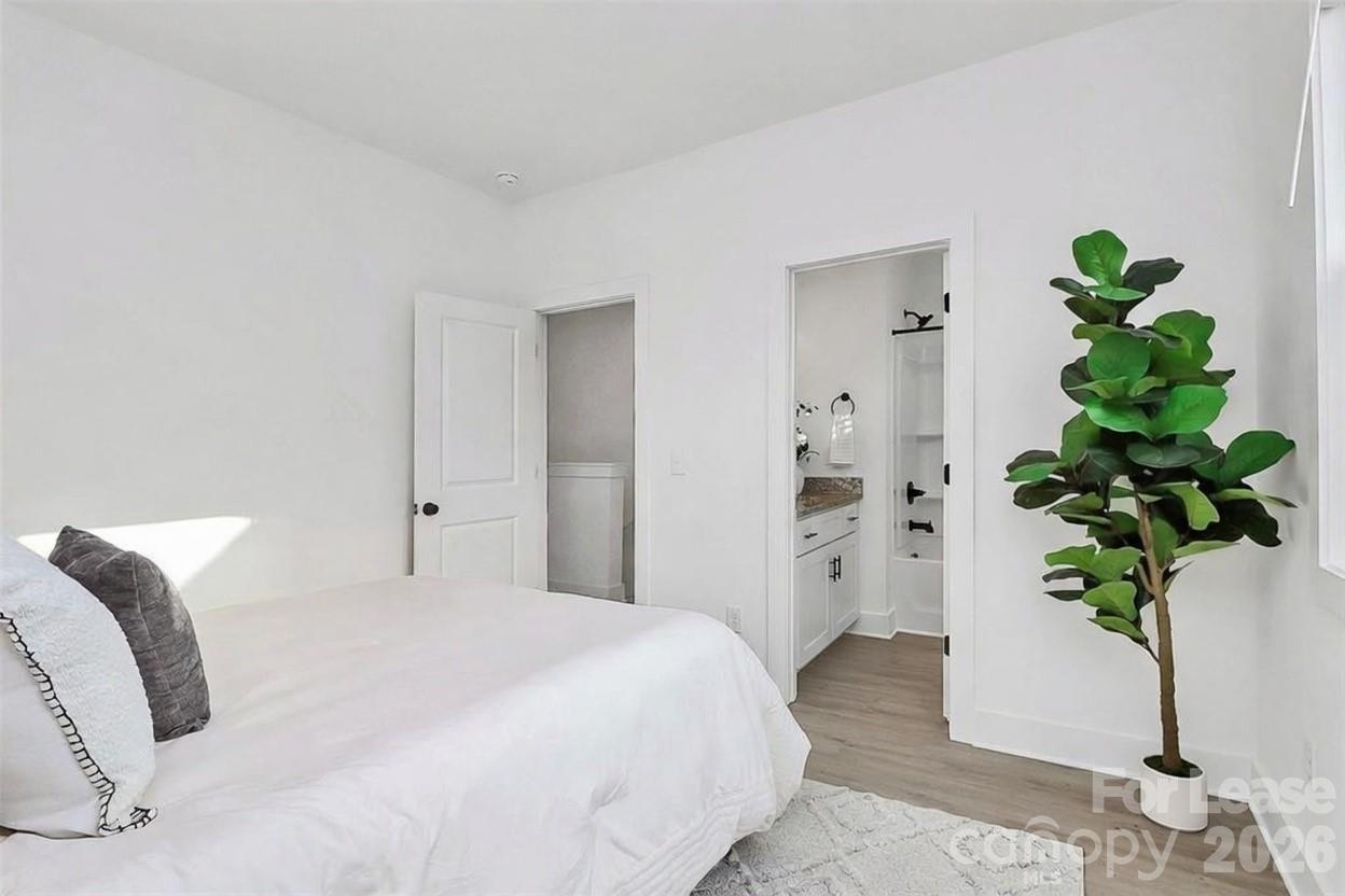 Residences at Oakview - Residential Lease