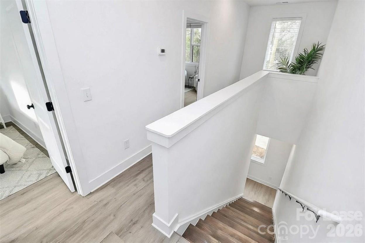 Residences at Oakview - Residential Lease