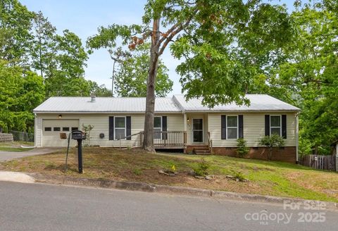 Photo of 65 Knoll Ridge Drive, Asheville, NC 28804 (MLS # 4259761)