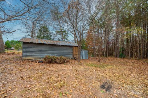 A home in Conover