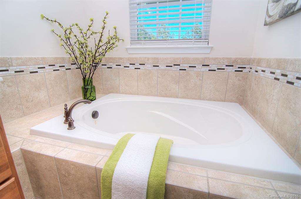 Lake Shore - Residential