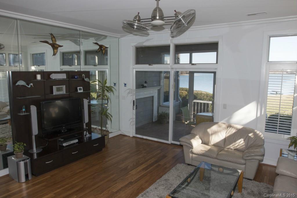 The Lake Club - Residential