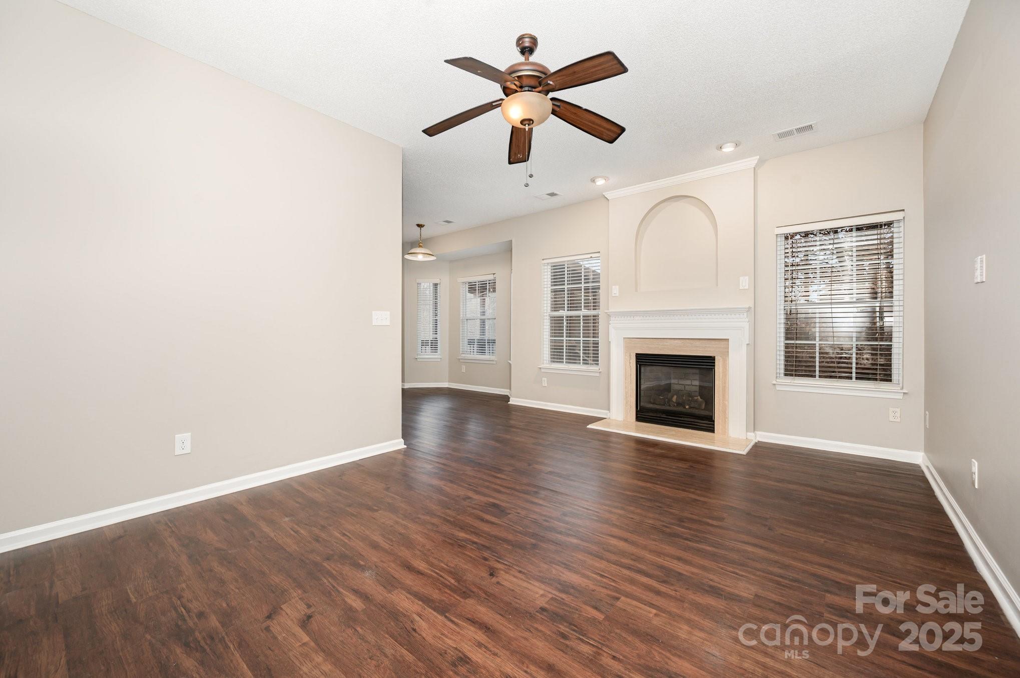 6939 Brachnell View Drive