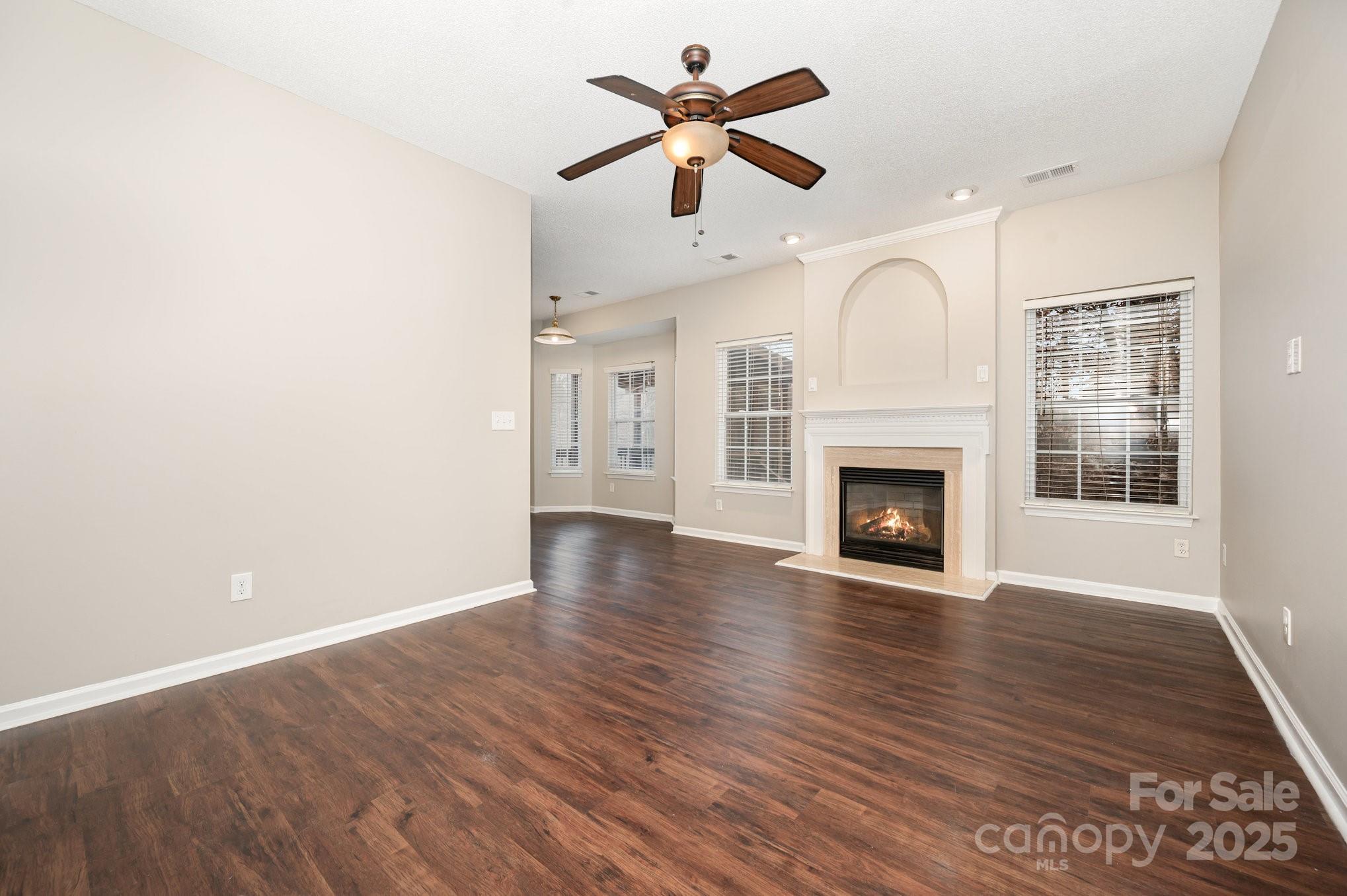 6939 Brachnell View Drive