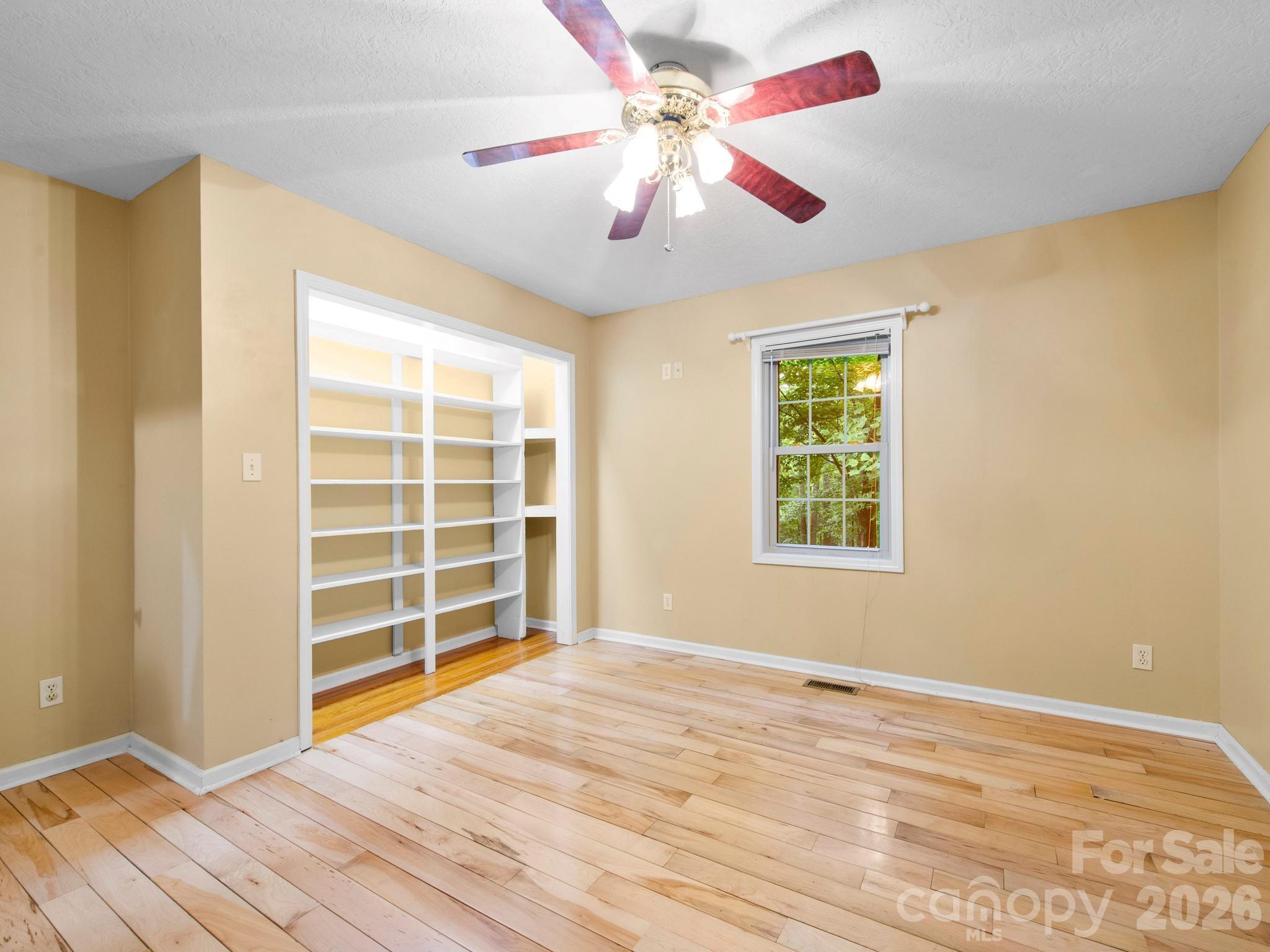Laurel Lake Estates - Residential
