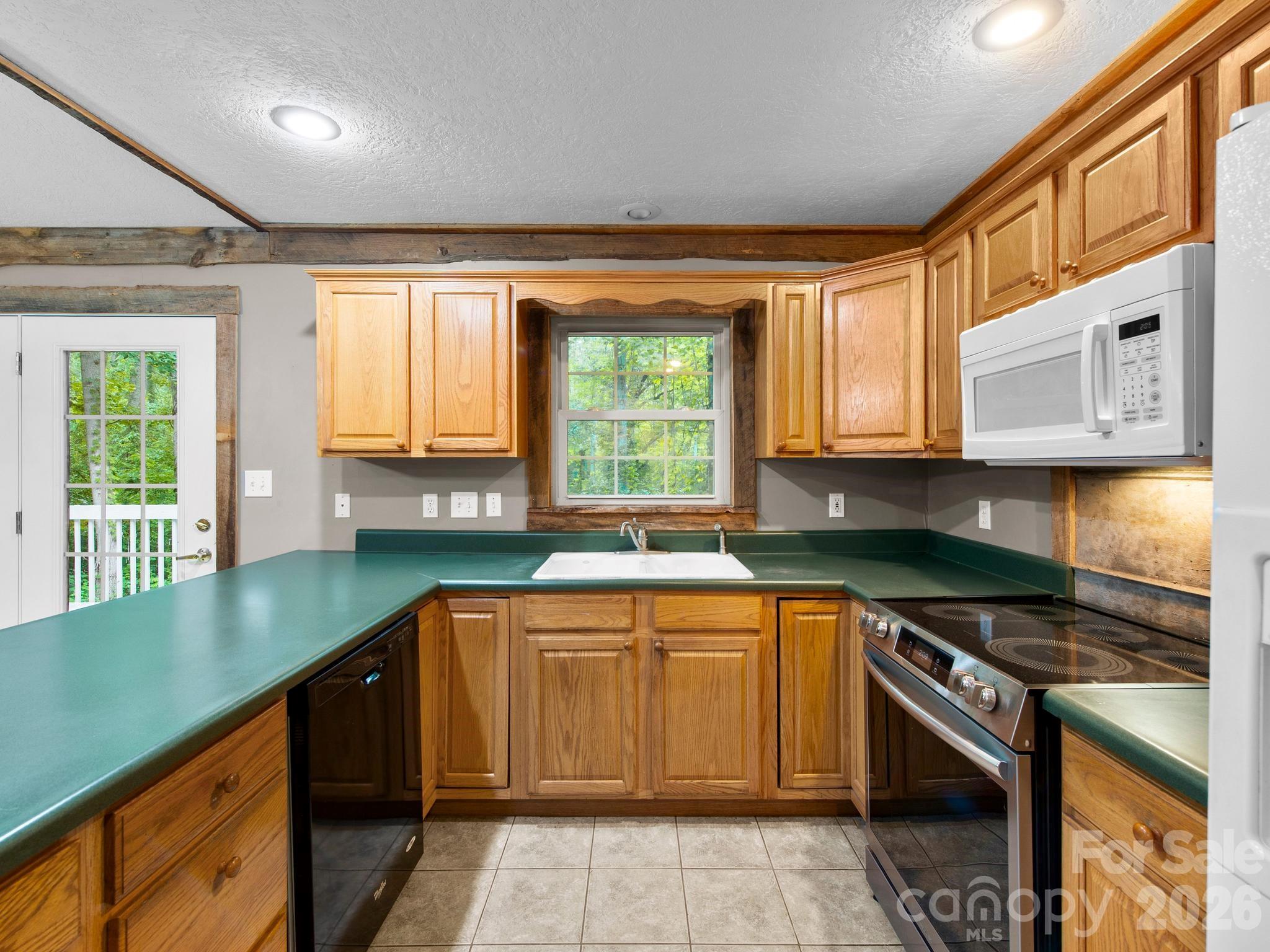 Laurel Lake Estates - Residential