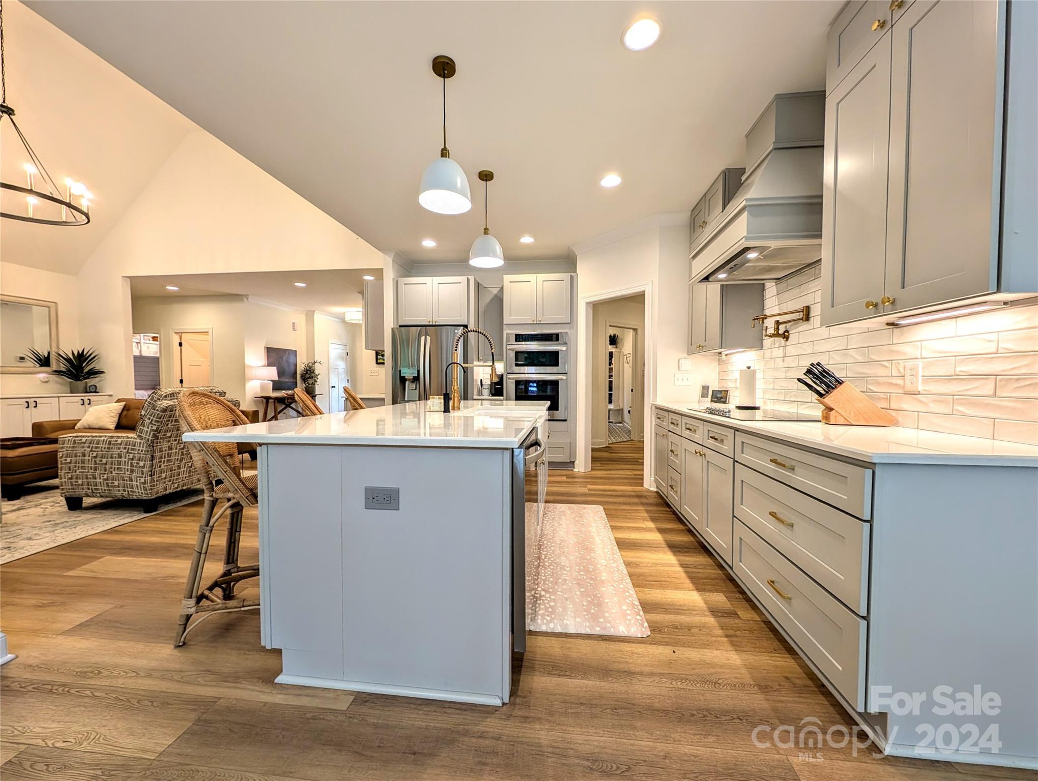 Foster Cove - Residential