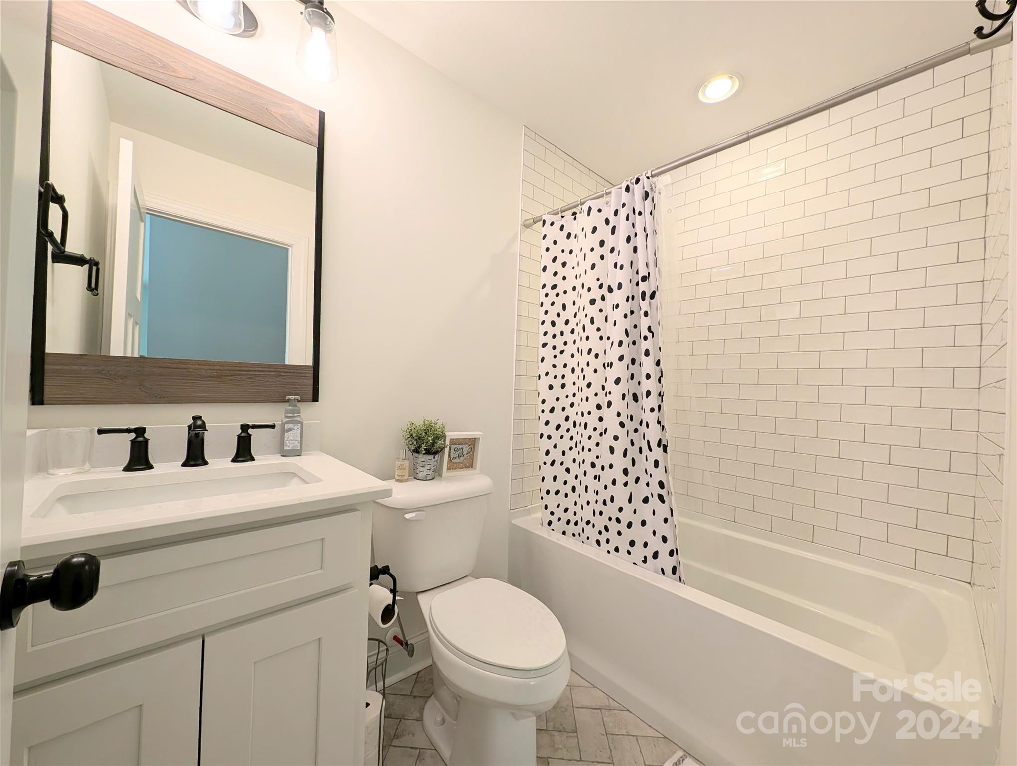 Foster Cove - Residential