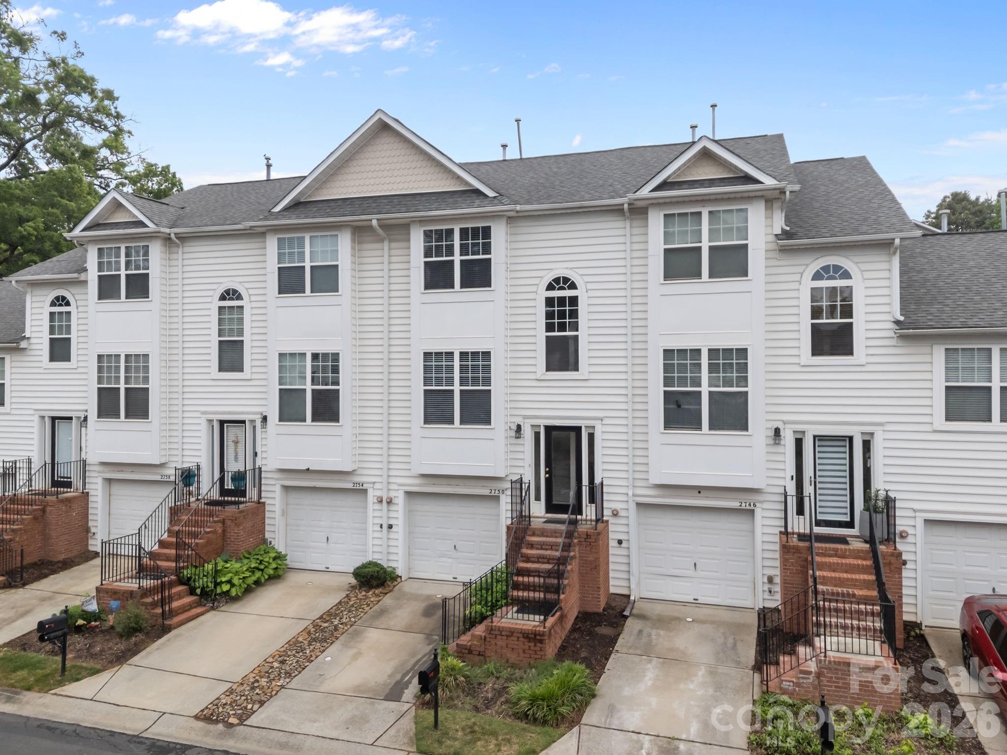 2750 Avalon Loop Road