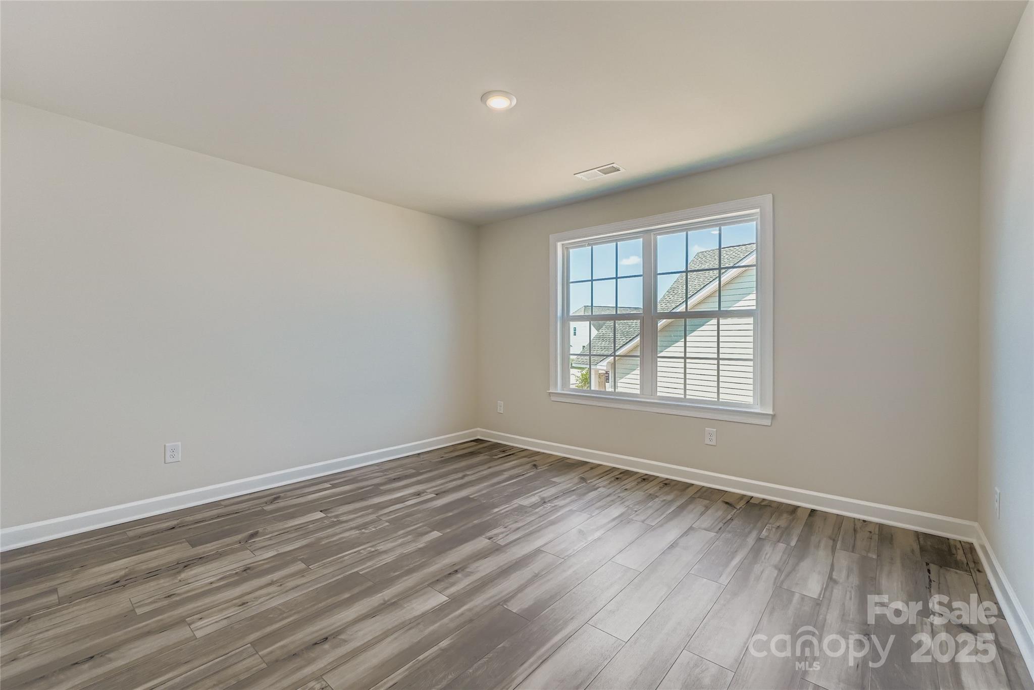 Roselyn - Residential