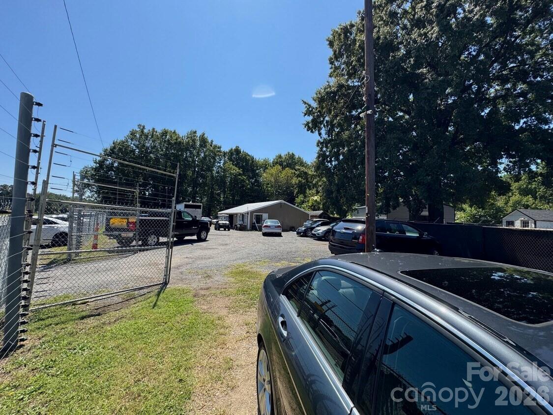 2225 W Sugar Creek Road