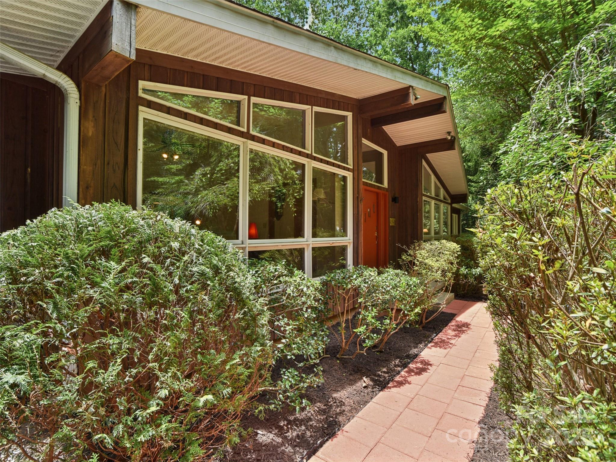 105 Sunningdale Drive