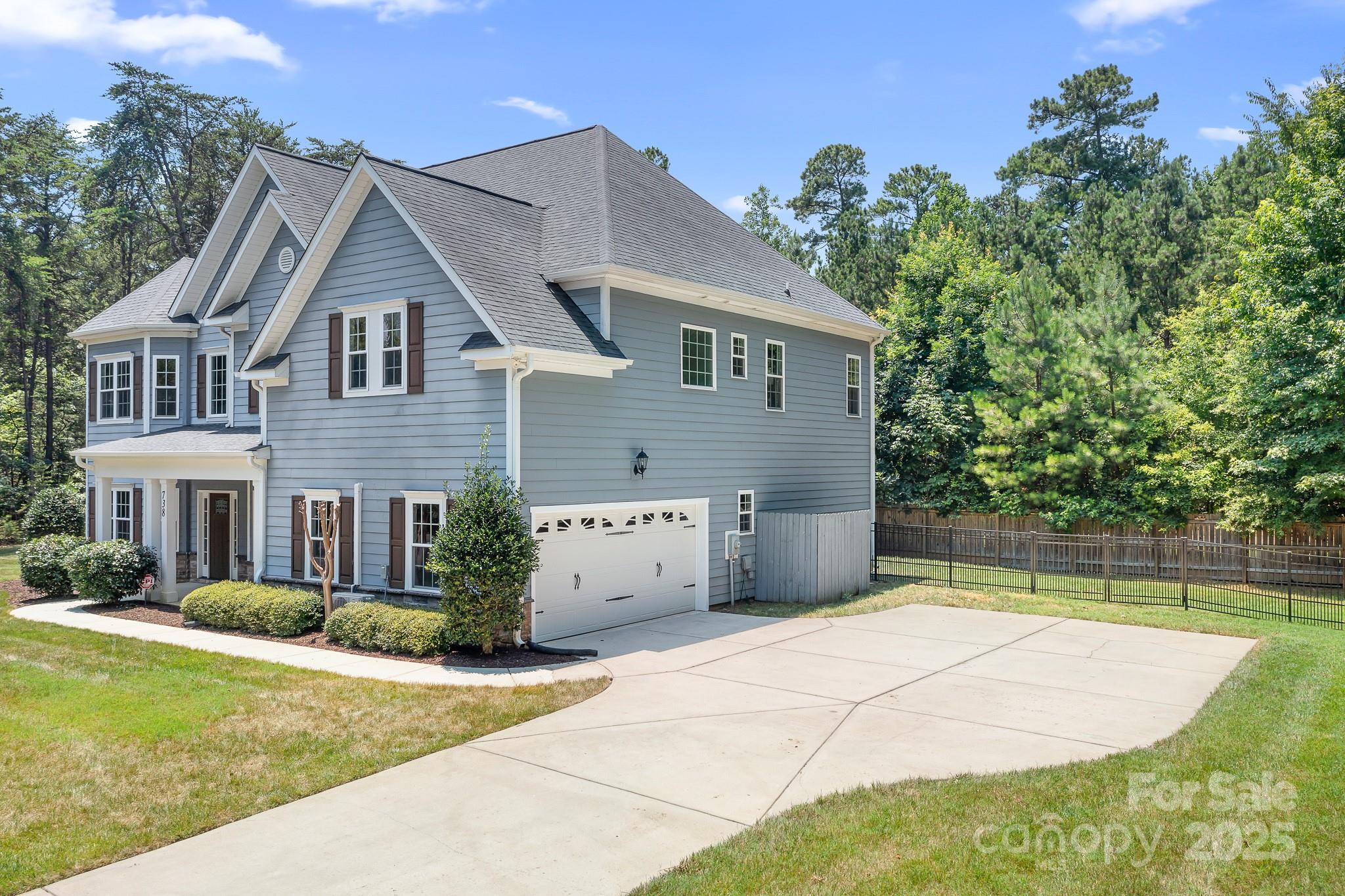738 Kemp Road