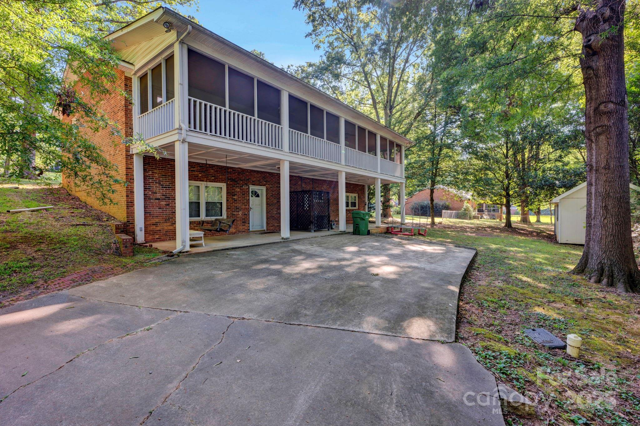 Forest Hills - Residential