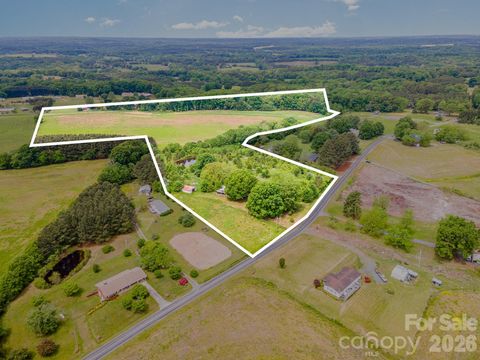 Photo of 32242 Chapel Road, Albemarle, NC 28001 (MLS # 4374285)