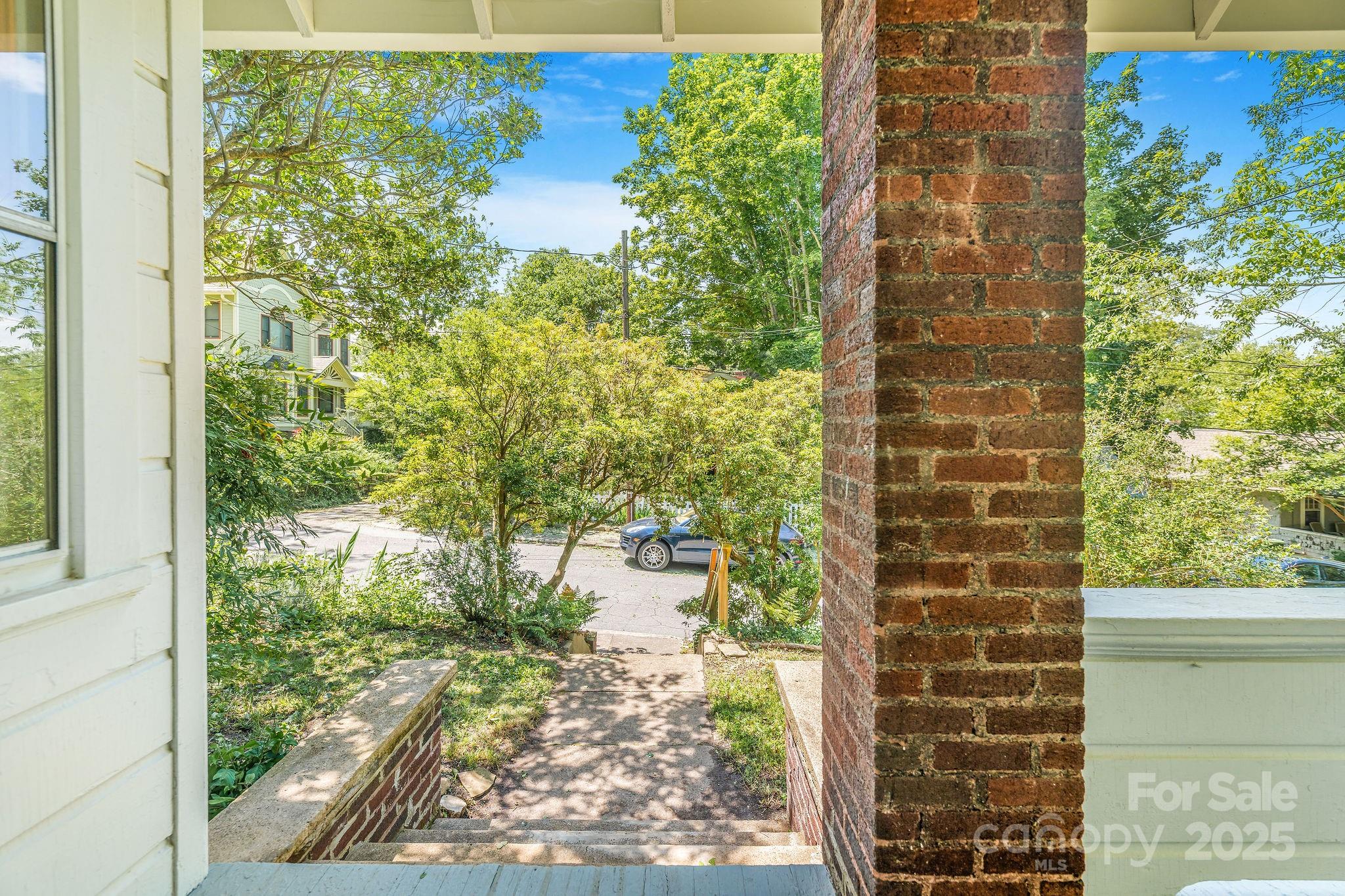 1 Woodlawn Avenue
