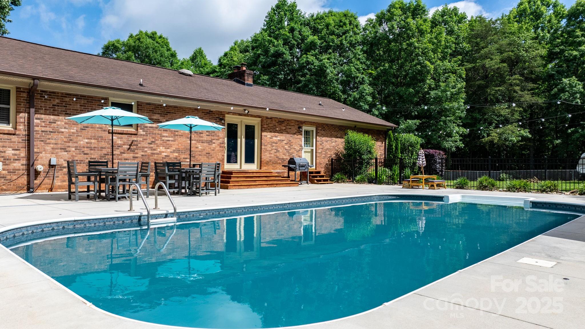 4916 Leepers Creek Road