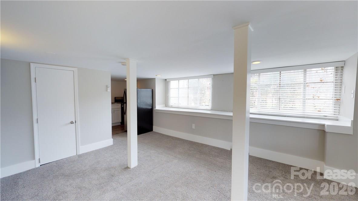 428 Hawthorne Lane 5