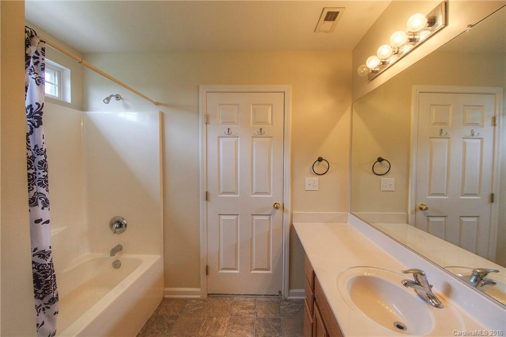 Autumn Cove At Lake Wylie - Residential