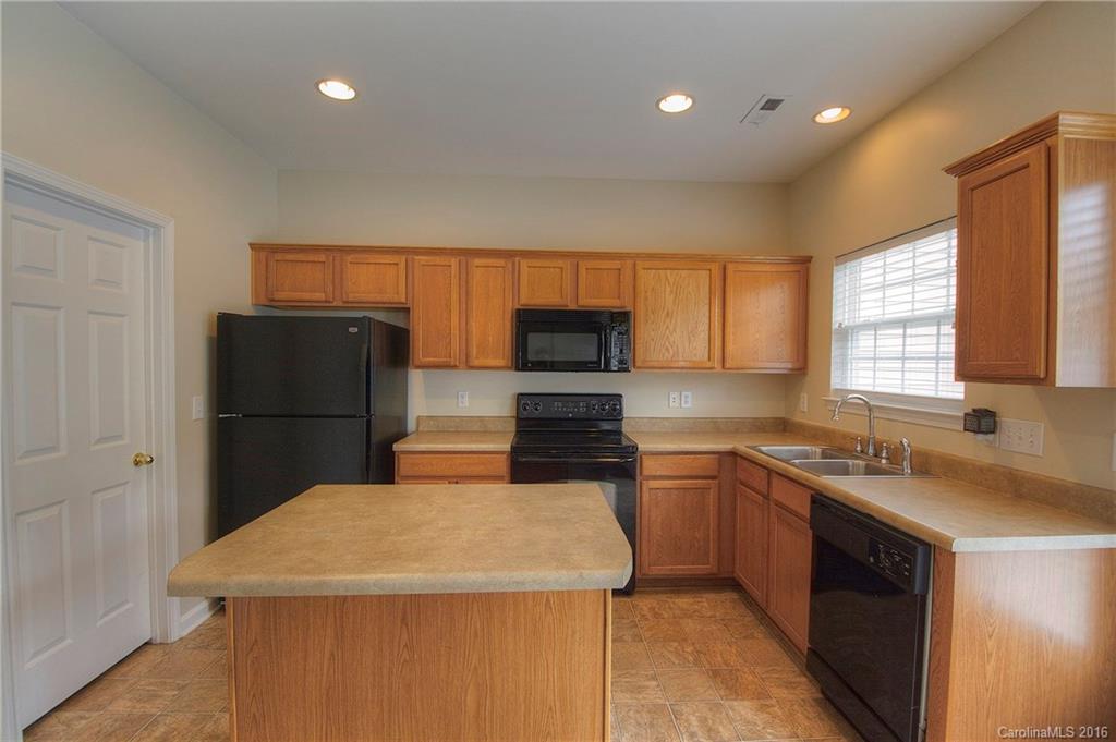 Autumn Cove At Lake Wylie - Residential