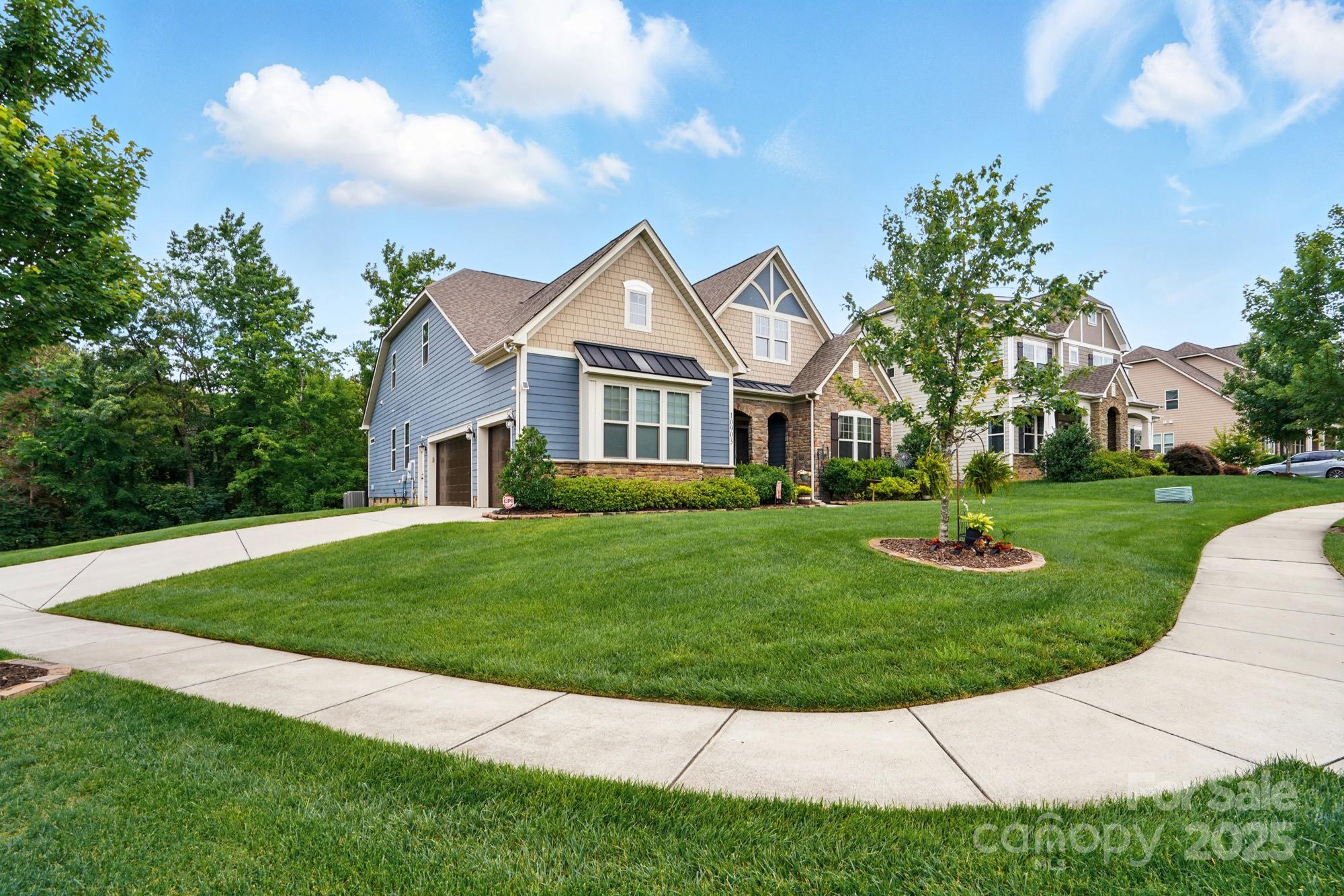 10903 Skymont Drive