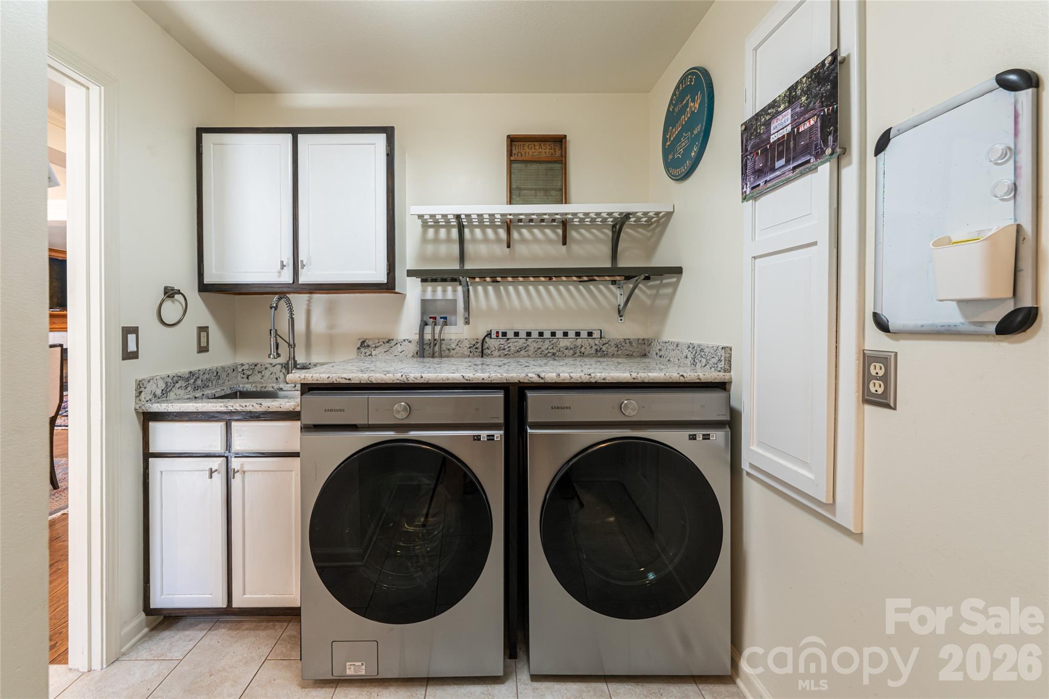 Oak Hollow - Residential