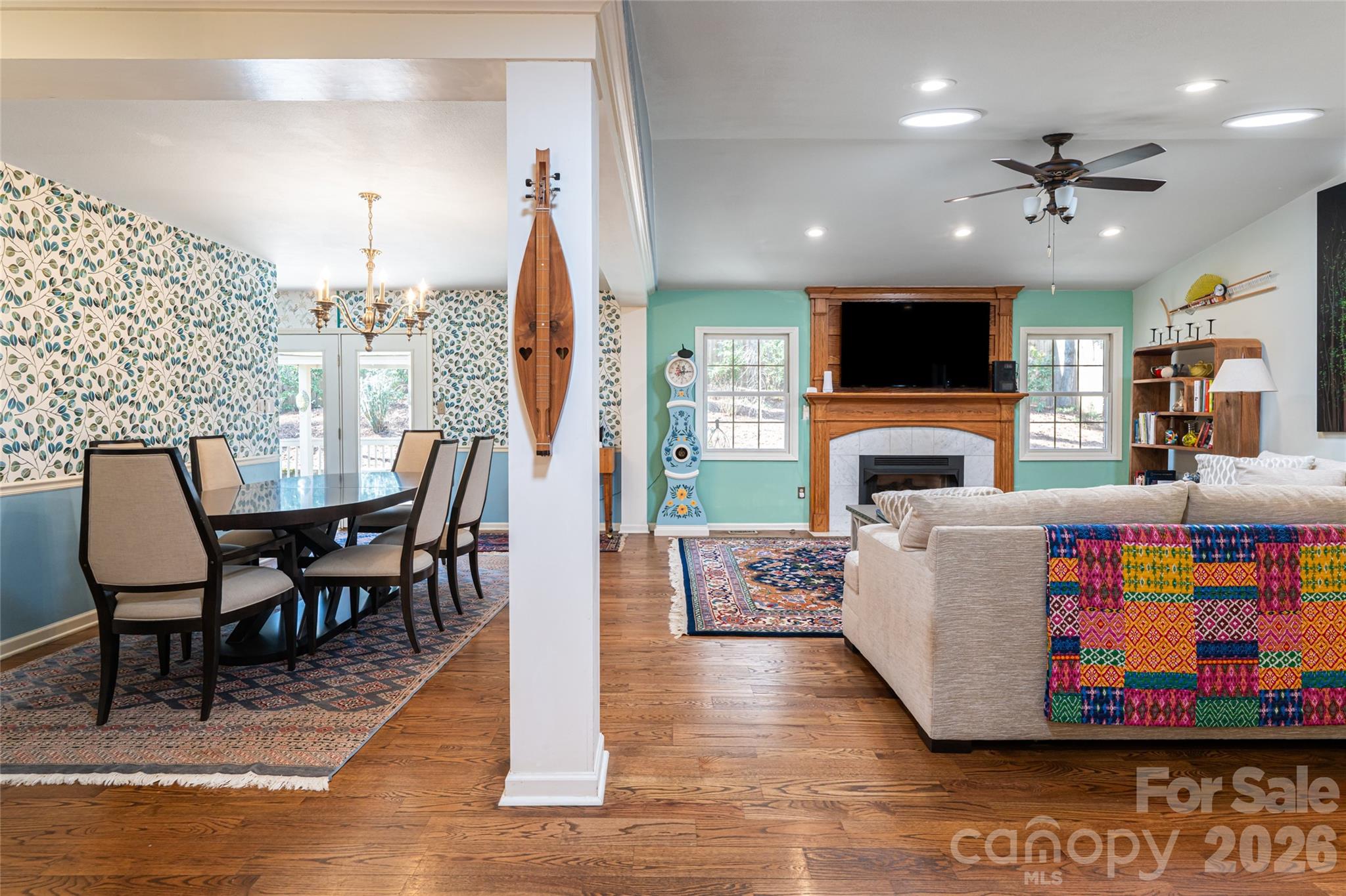 106 Oak Hollow Court