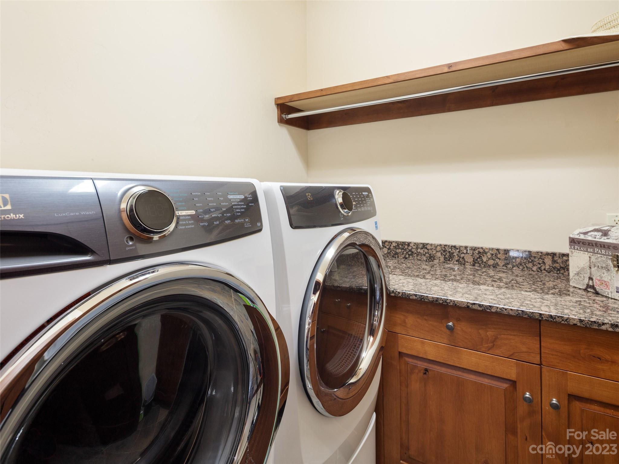 The Cliffs at Walnut Cove - Residential