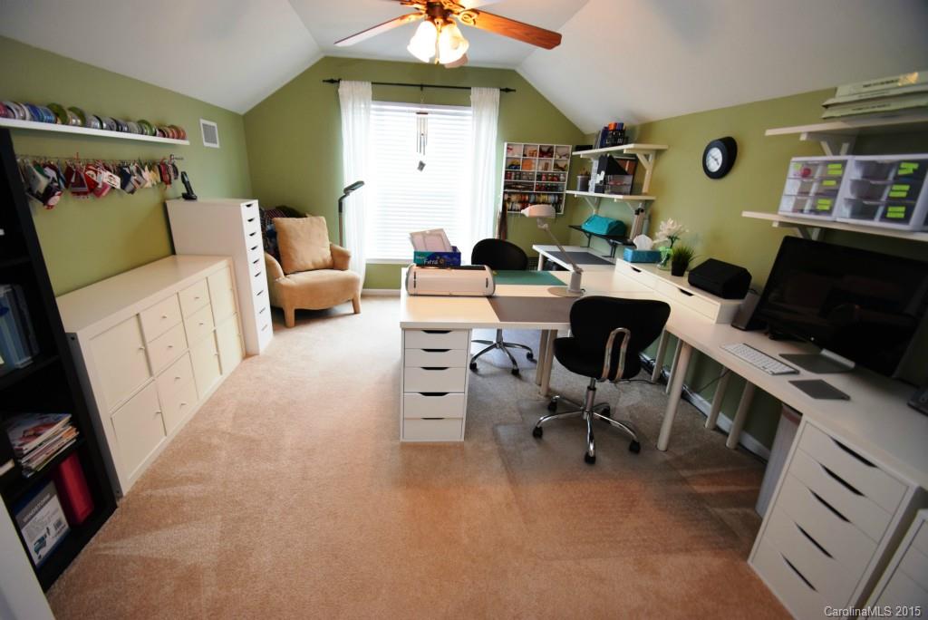 Hallmark Glen - Residential