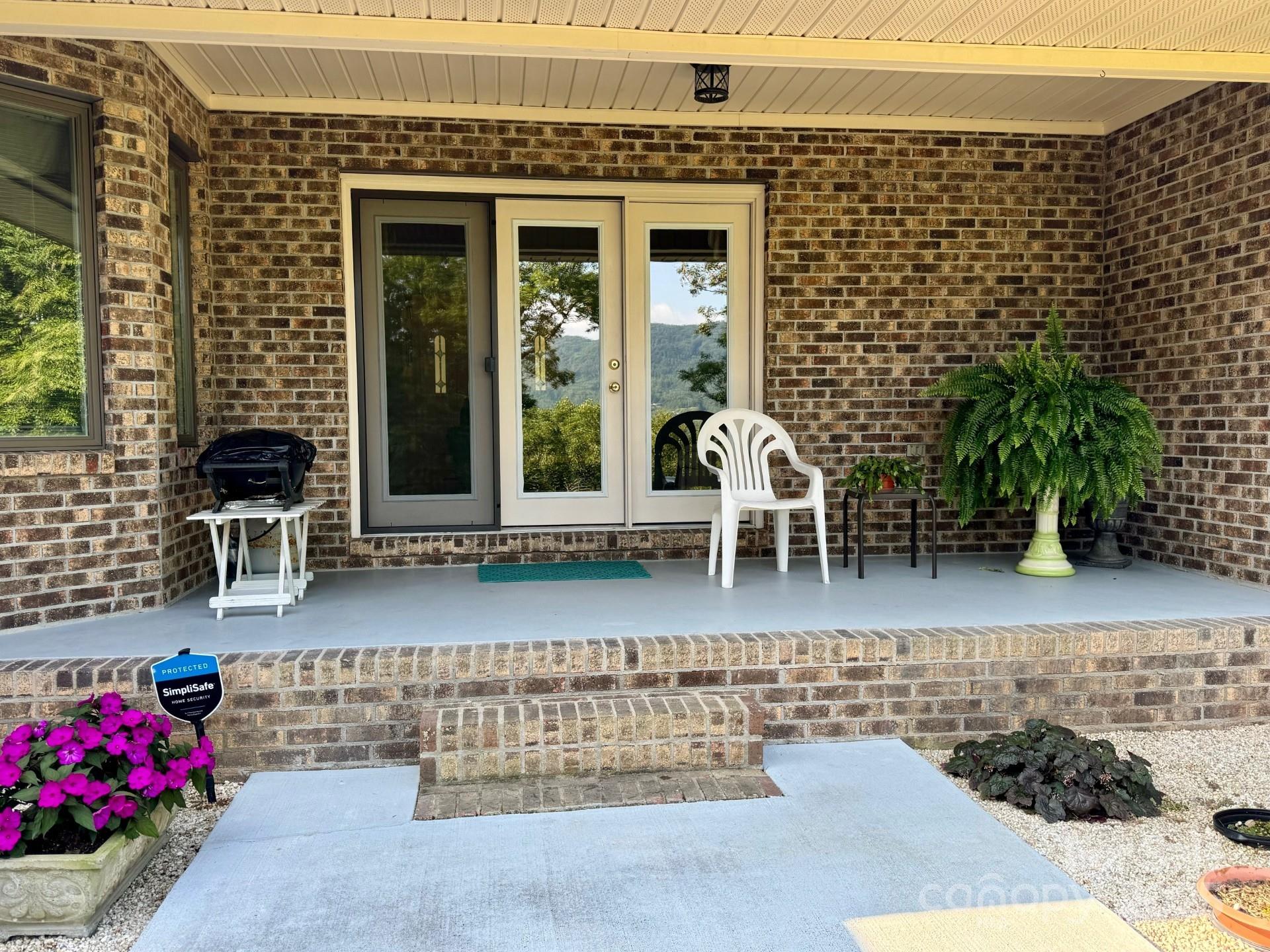 503 Paw Paw Cove None 18