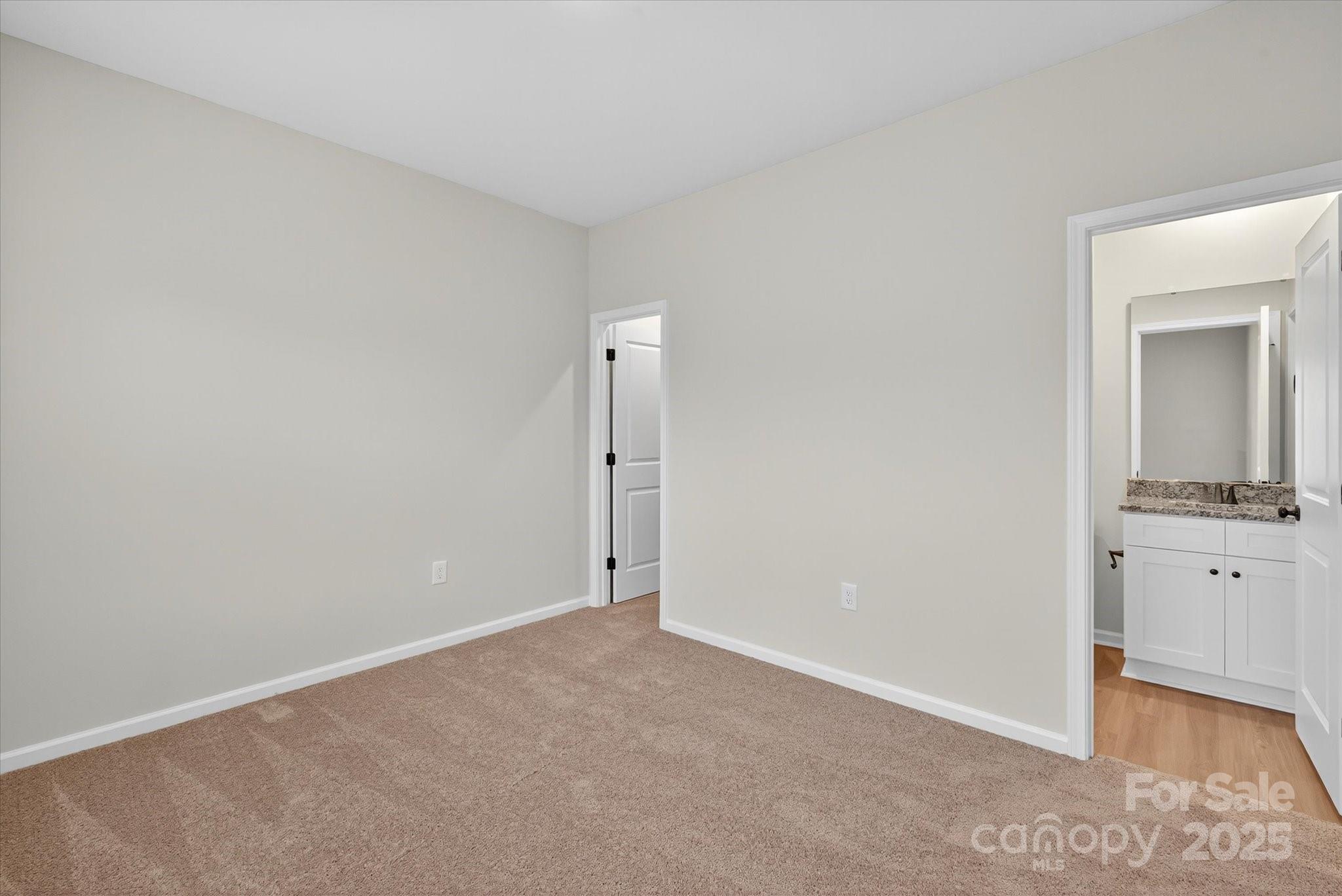 1302 Principal Featherstone Avenue