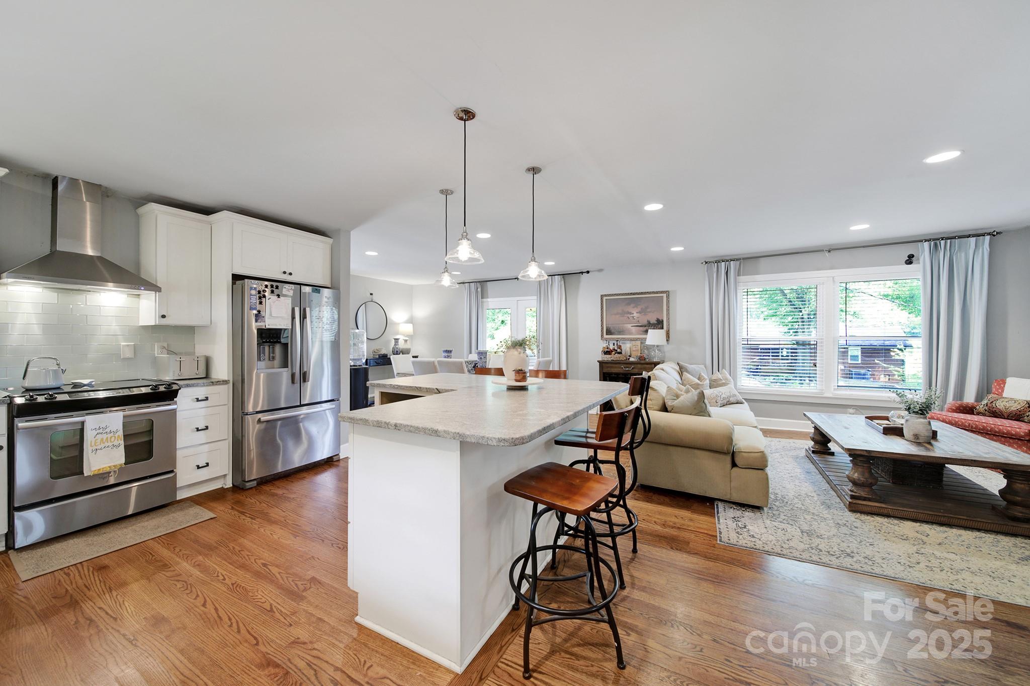 7523 Thorncliff Drive