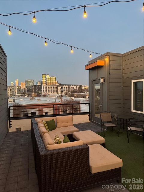 Photo of 436 Southend Crossing Lane, Charlotte, NC 28203 (MLS # 4357576)