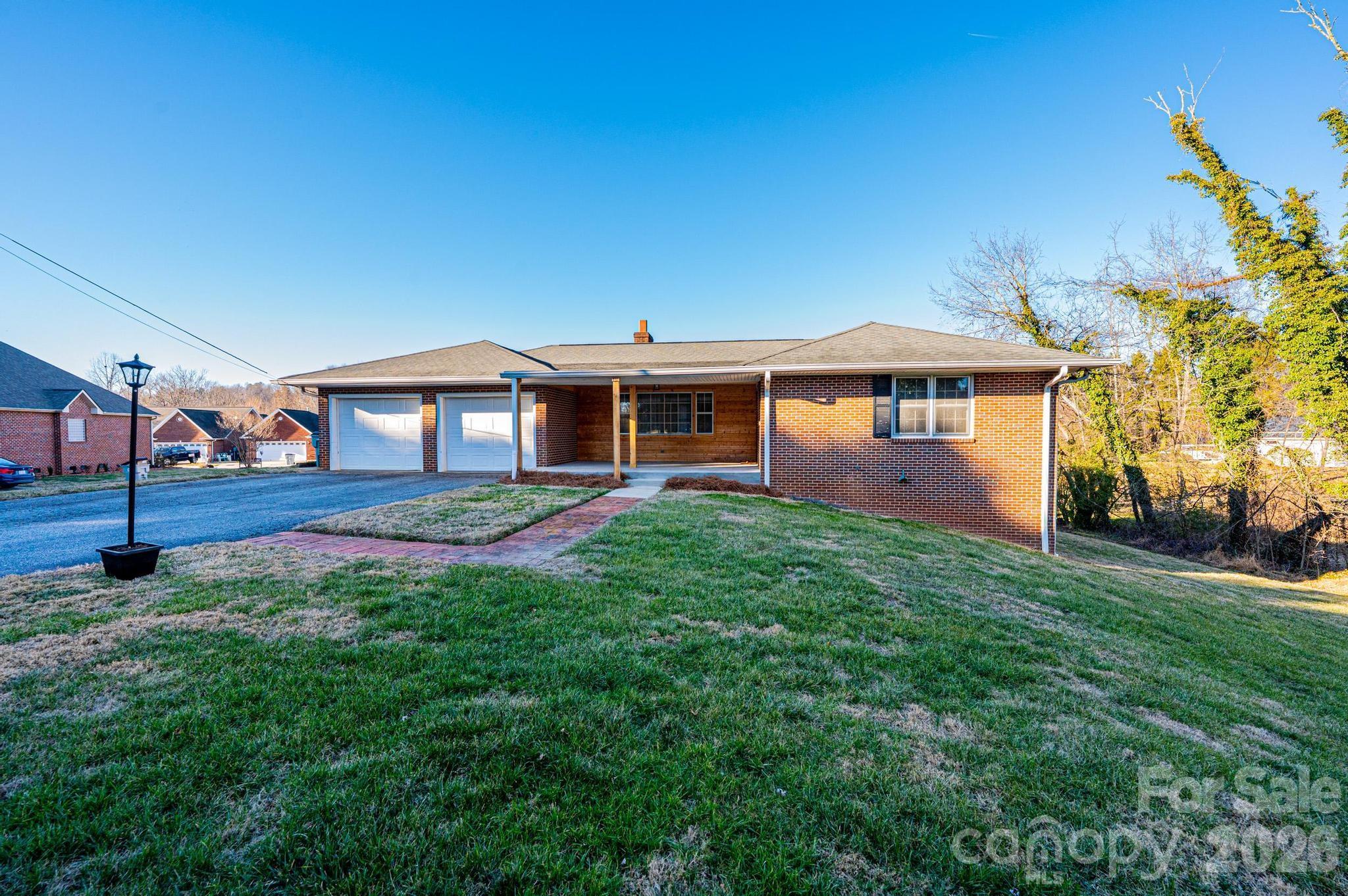 620 Diamondhead Drive NE